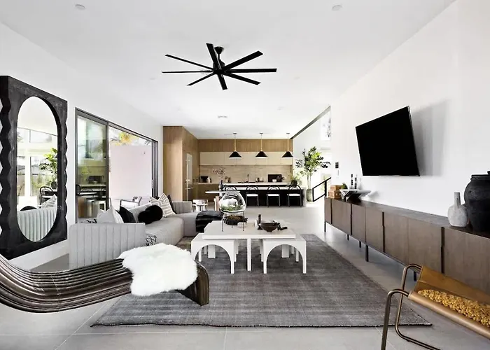 Old Town Modern By Hozho
